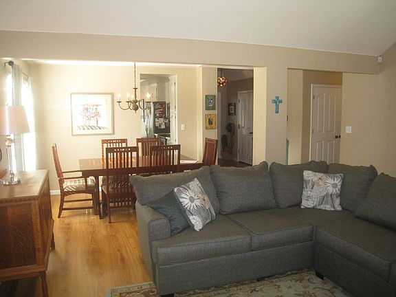 4th image of 3002 Village Park Ct