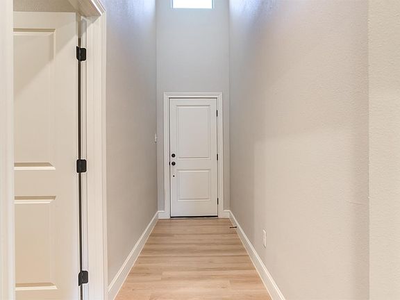 5th image of 5843 Urbana Pl