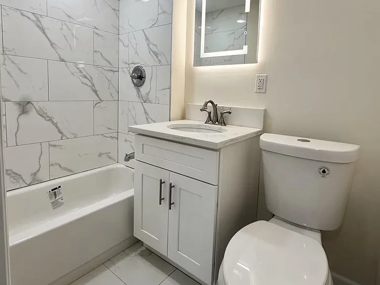 7 Circle Ave — Photo 4