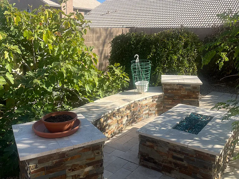 4209 E Rock Wren Rd — Photo 1