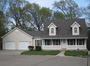 109 Oak Ct, Valmeyer, IL 62295