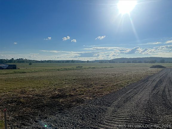 2nd image of 16991 W 829th Rd