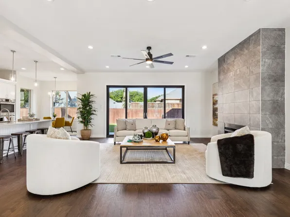 109 S Moore Rd, Coppell, TX 75019