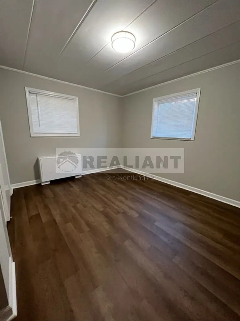 1 bed, 1.0 bath, $950 — Photo 2