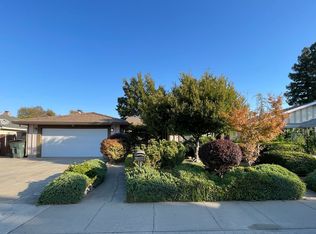 2887 Camarillo Dr, Sacramento, CA 95833