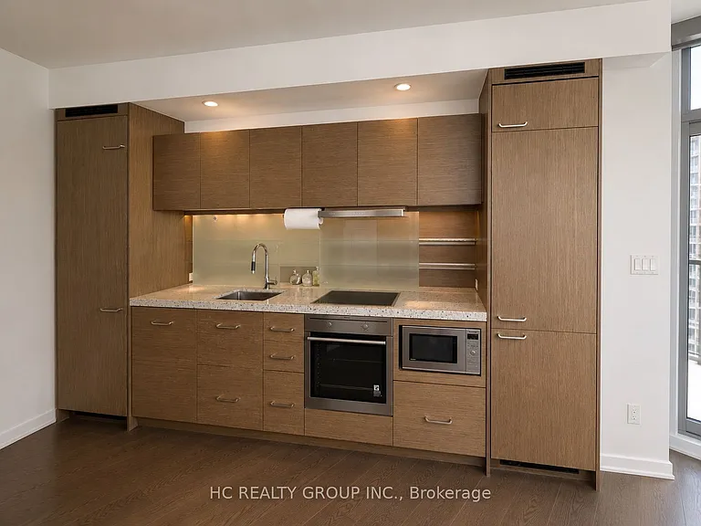 45 Charles St E #4509 — Photo 3