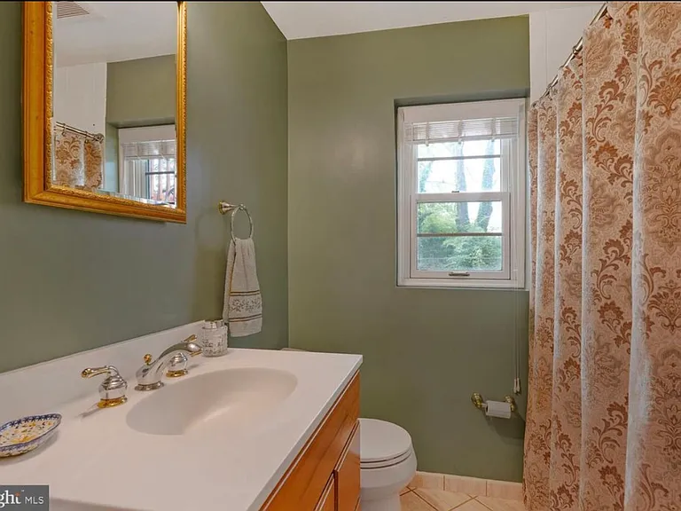 2622 N Lexington St — Photo 15