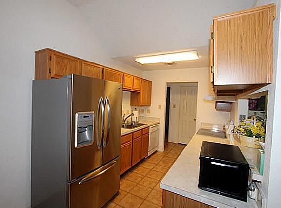 4th image of 6005 Kimberly Ct