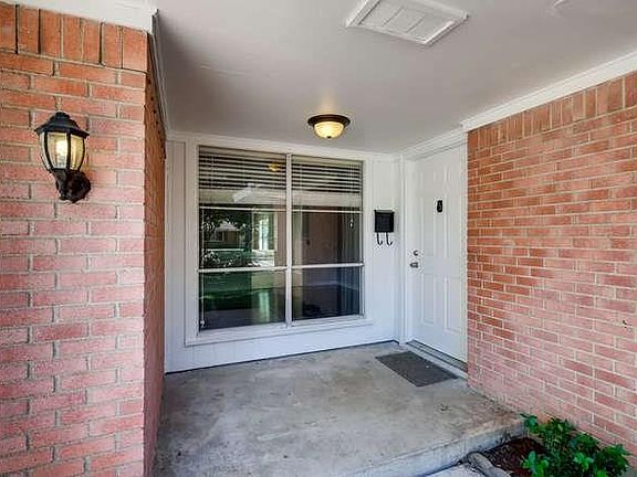 4th image of 513 Lynn Dr E