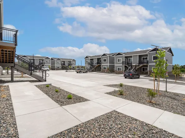 5216 Boulder Ct, Cheyenne, WY