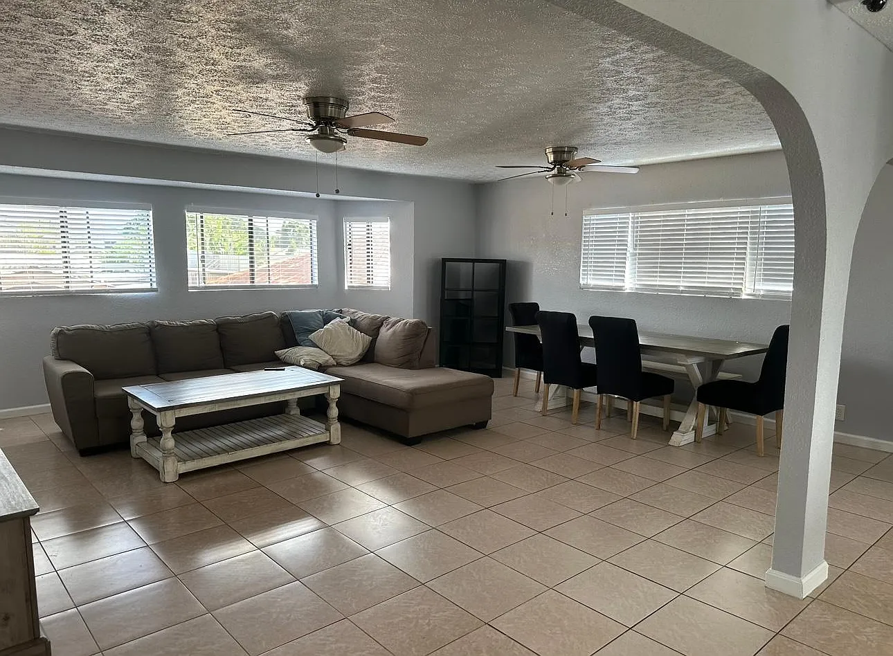 4 bed, 2250 sqft, $3,550 — Photo 3