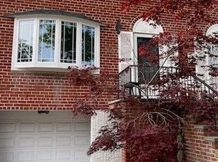 63-35 Douglaston Pkwy, Little Neck, NY 11362