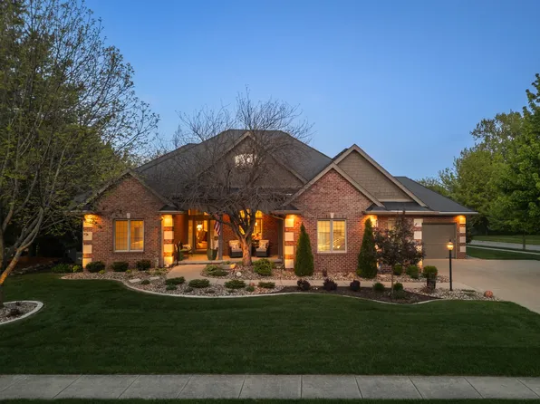2605 NW 163rd St, Clive, IA 50323