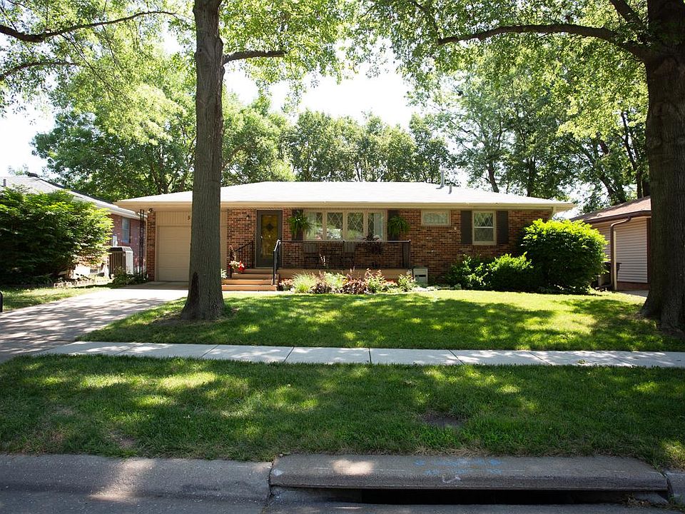 1st image of 516 N 81st St
