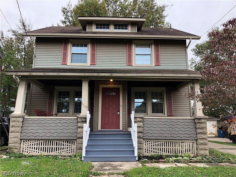 1st image of 1135 W 10th St #Townhouse