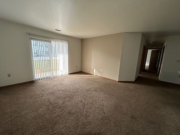 3rd image of 4617 N Park Ln #4617