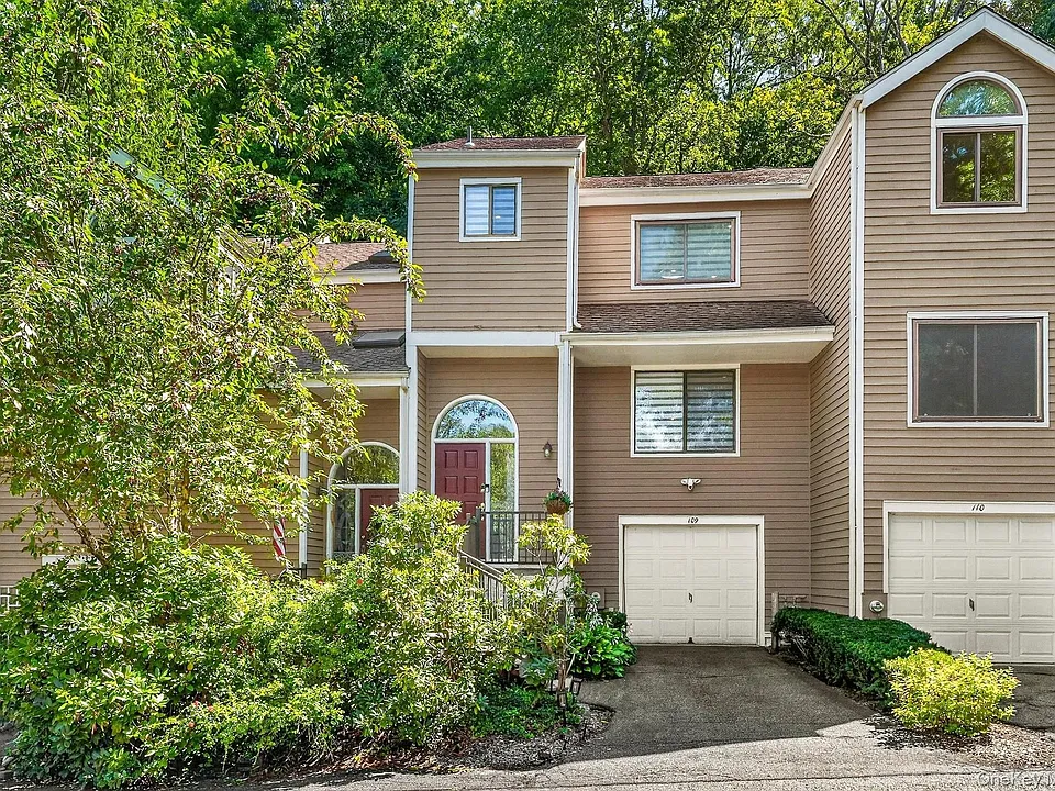 109 Woods End Rd