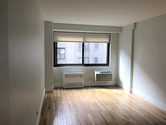 Rented by A&E Real Estate Management | media 17