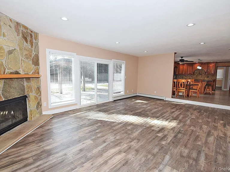 27 Jill Dr — Photo 14