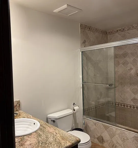 125 N Gale Dr #204 — Photo 21