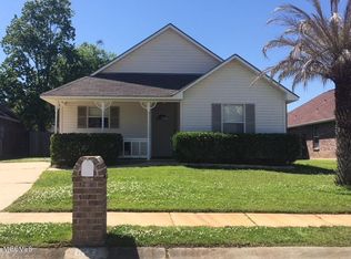 10231 Cottage Ct, Diberville, MS 39540