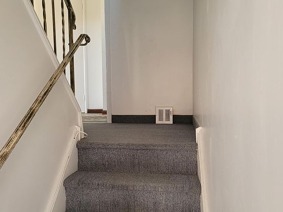 4th image of 9856 Frankford Ave #1