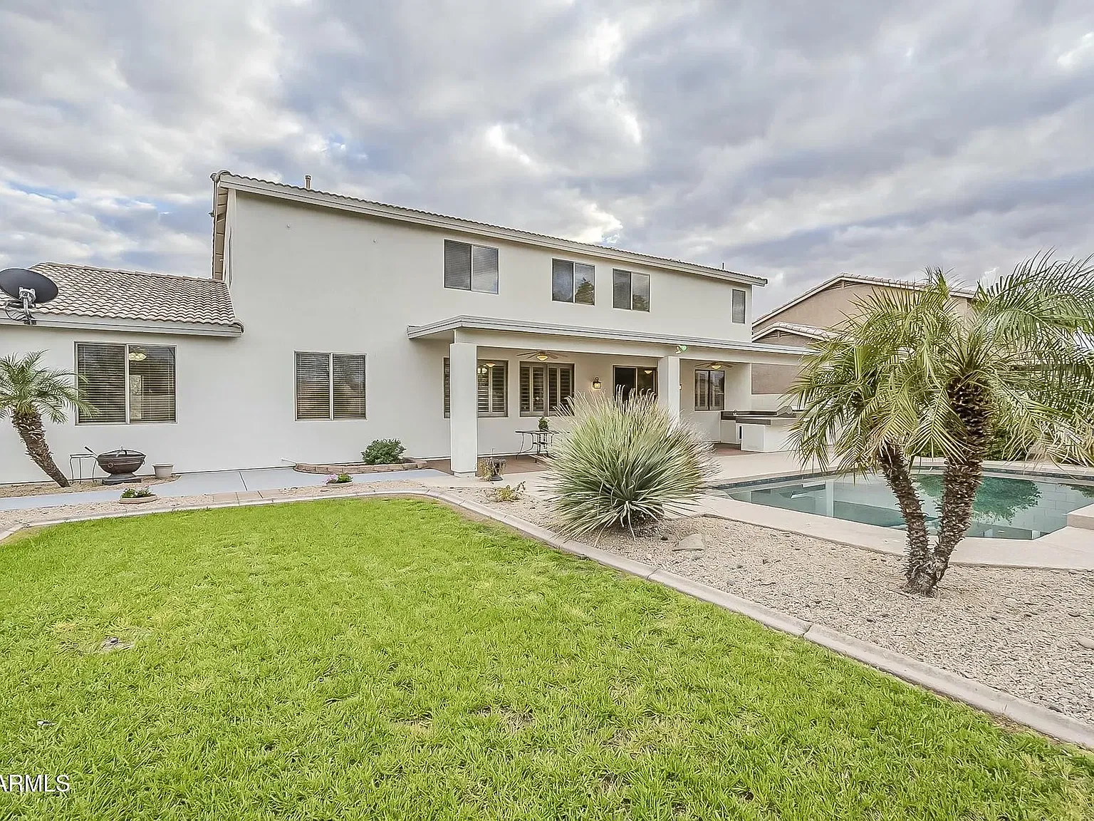 6 bed, 4033 sqft, $5,000 — Photo 2