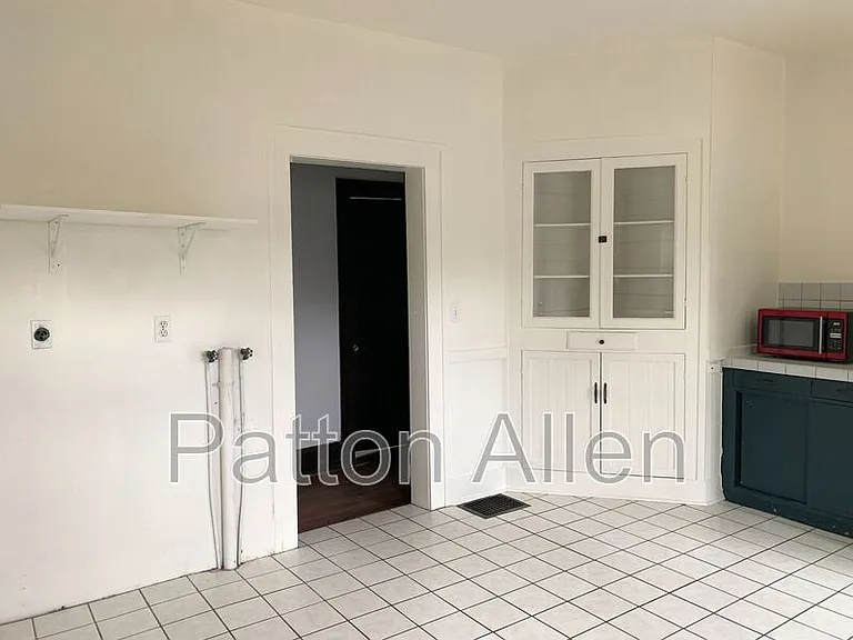 16 Hillside St #A — Photo 7