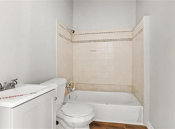 5th image of 1719 Governor Nicholls St