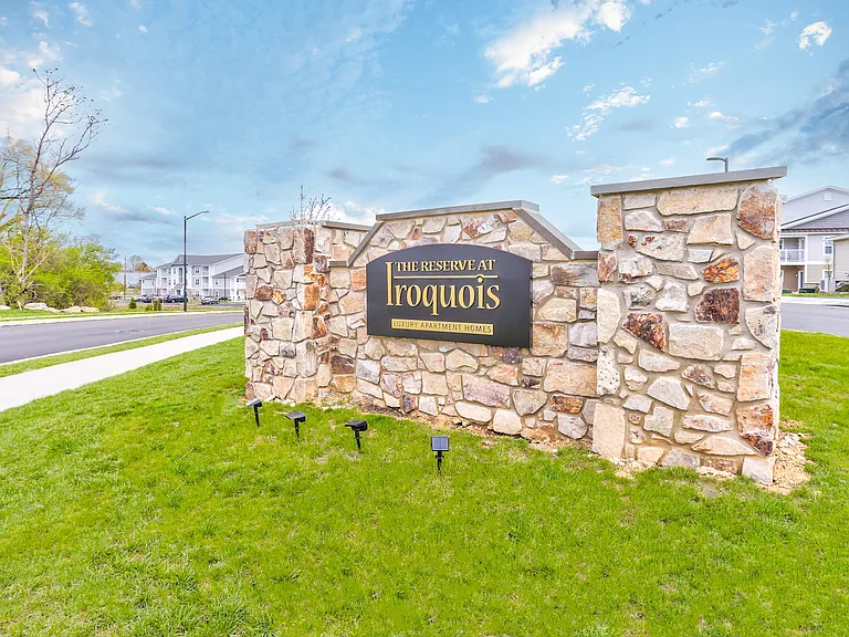 Reserve at Iroquois — Photo 35