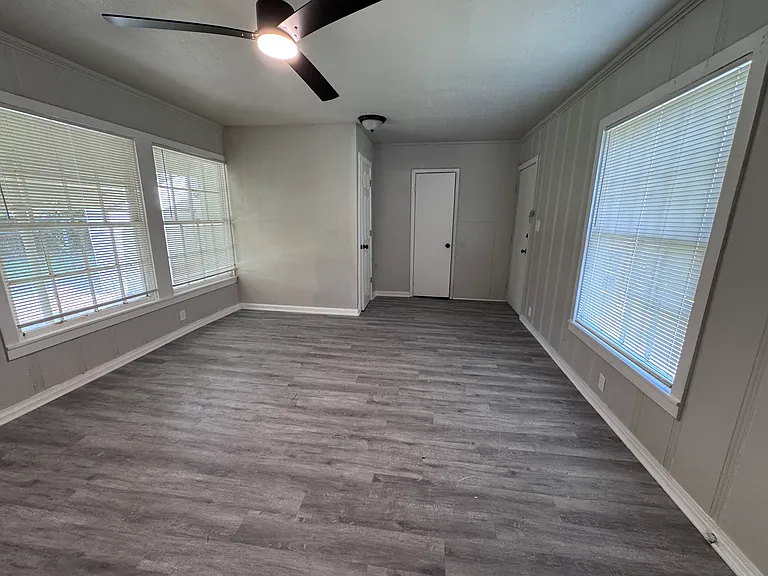 1220 Trinidad St — Photo 11