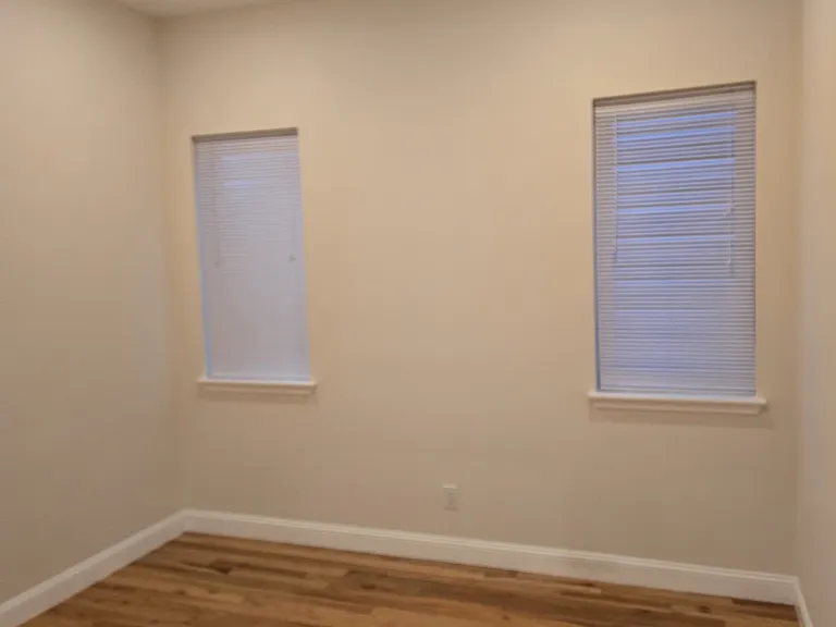2533 Poplar St #32 — Photo 11