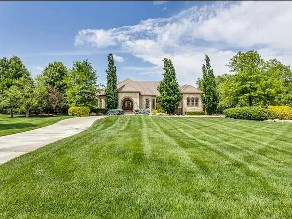 212 E Cedar Ridge Ct, Andover, KS 67002