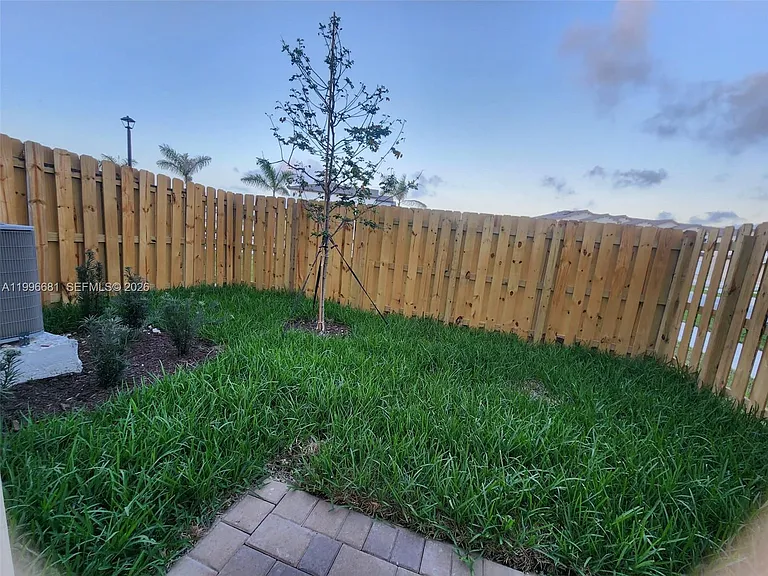 2429 SE 28th Dr #2429 — Photo 12