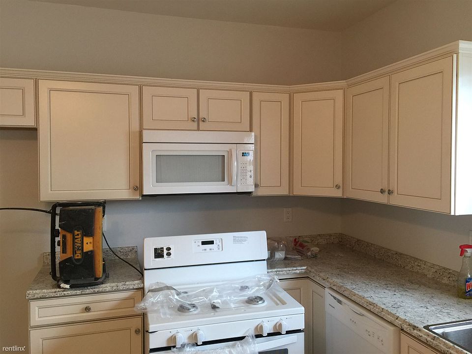 2nd image of 347 Maple Pl #1