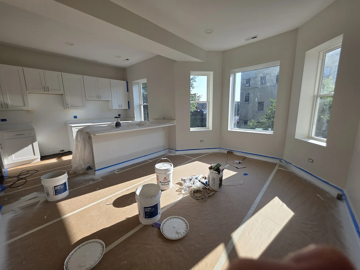 3 bed, 1200 sqft, $4,480 — Photo 4
