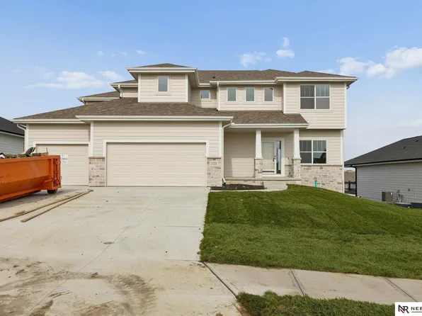 12104 S 109th St, Papillion, NE 68046