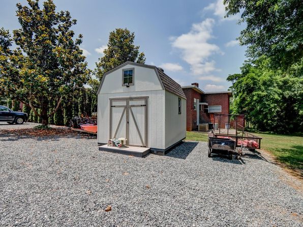 252 David Bruce Ave, Charlotte Court House, VA 23923