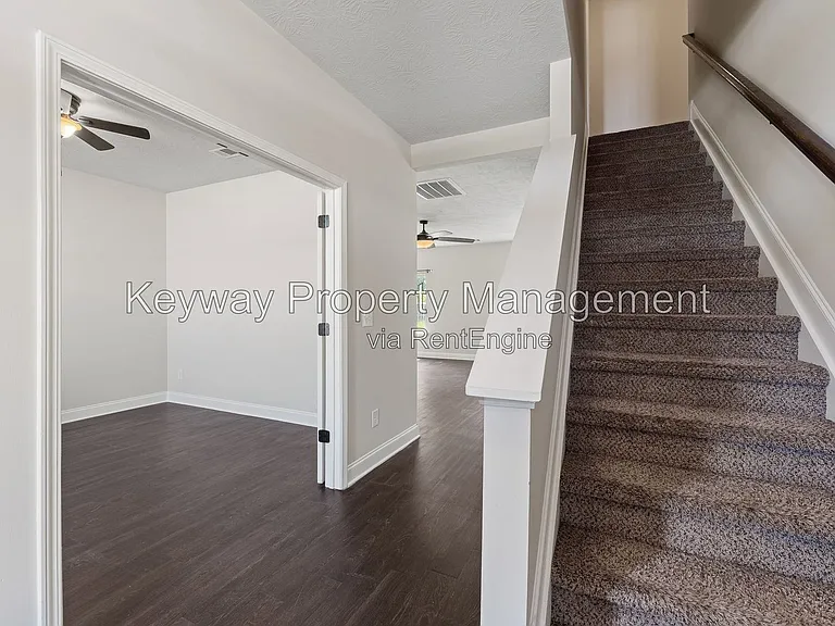 135 Beallwood Dr — Photo 4
