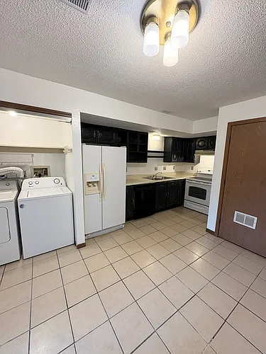 1407 Paris Rd #R Photo 1