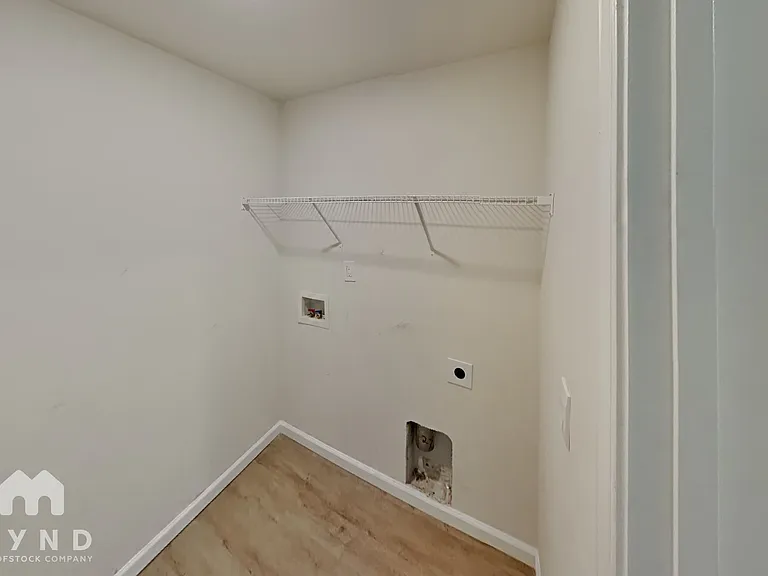2140 Redstone Dr — Photo 16