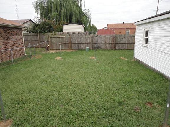 3rd image of 2439 Hunt Ave