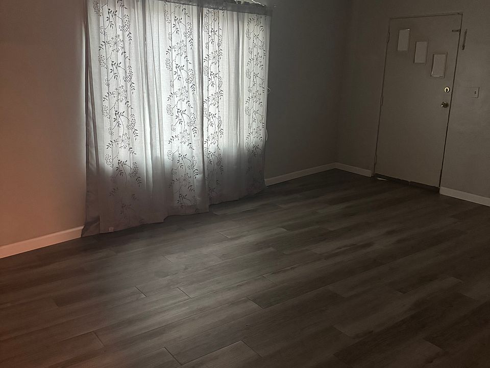 1st image of 500 Virginia Ave