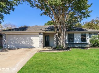 907 Fiero Dr, Arlington, TX 76001