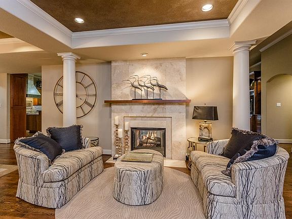 4th image of 302 Lombardy Dr