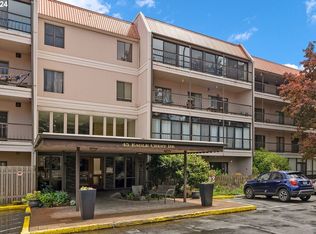 45 Eagle Crest Dr APT 422, Lake Oswego, OR