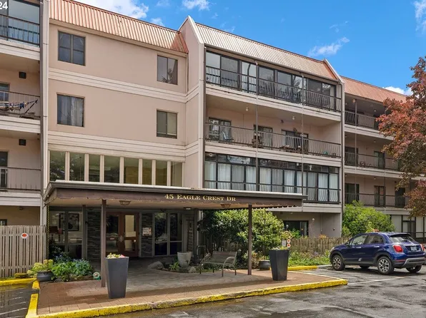 45 Eagle Crest Dr APT 422, Lake Oswego, OR 97035