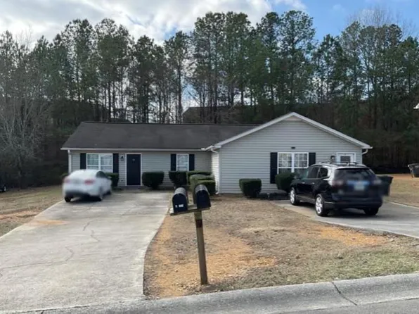 121 Foxhall Dr SW, Calhoun, GA 30701