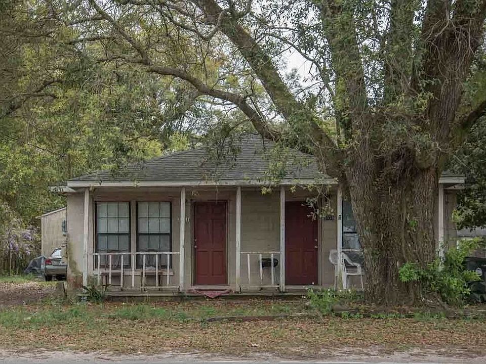 2nd image of 3027 E Johnson Ave