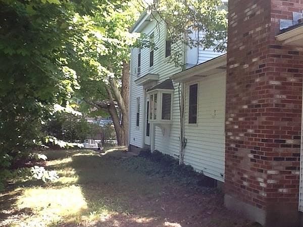 2nd image of 16-18 Schouler Ct